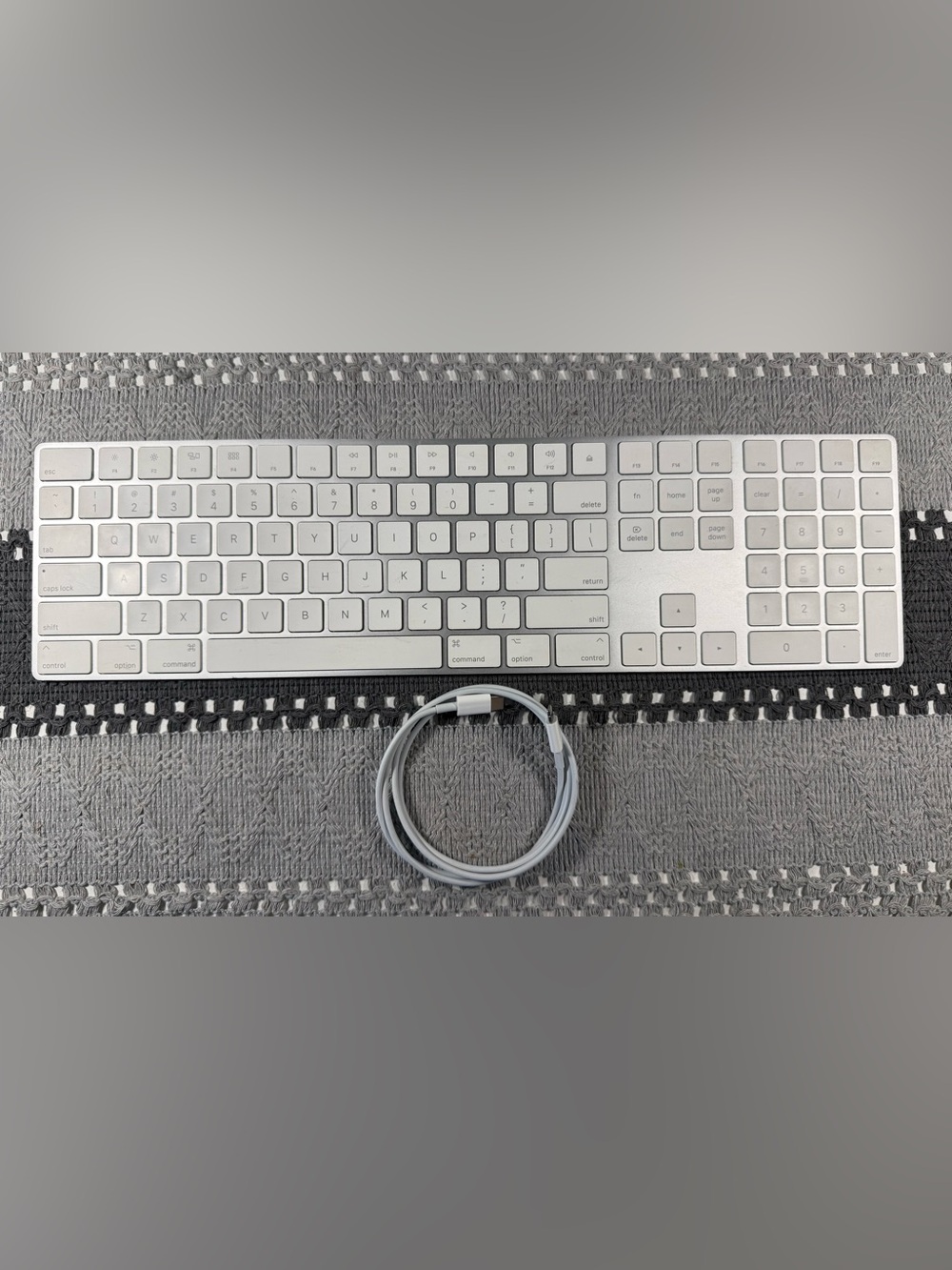 Apple A1843 Wireless Rechargeable Bluetooth Magic Keyboard.